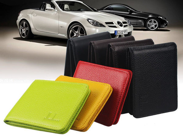 Meeste nahast rahakott mitmes värvitoonis kirjaga