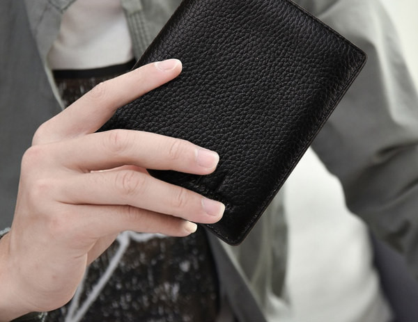 Vīriešu maks no eko ādas - ar uzrakstu