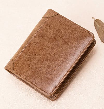 Meeste nahast rahakott lahtritega rahatähtede ja krediitkaartide jaoks