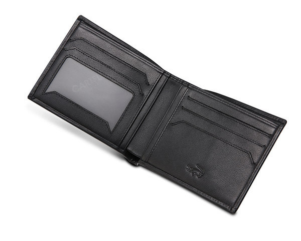 Moderan muški novčanik od eko kože sa metalnim elementom