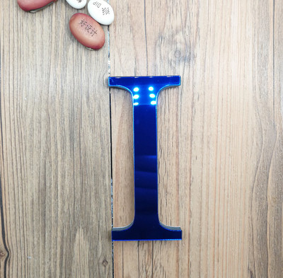 Litere acrilice albastre bricolaj 26 lumini alfabete de sine stătătoare în limba engleză.