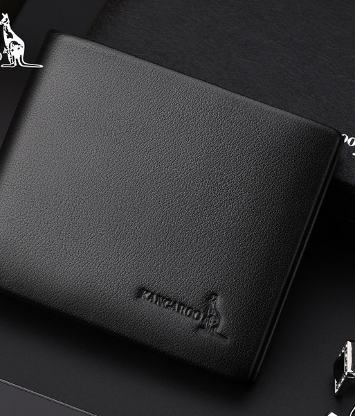 Portofel barbatesc din piele model nou de culoare negru si maro