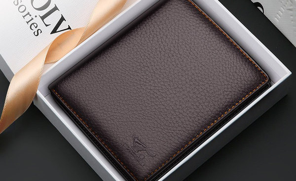 Meeste kandiline ökonahast rahakott, kaks mudelit kirjaga ja metallelemendiga