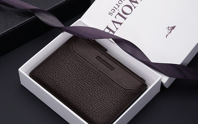 Ανδρικό πορτοφόλι από οικολογικό δέρμα - με μεταλλικό κούμπωμα