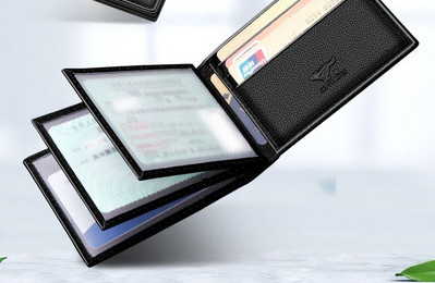 Portofel pentru bărbați cu sloturi pentru carduri