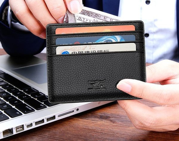 Portofel din piele ecologica cu slot pentru carduri de credit pentru barbati