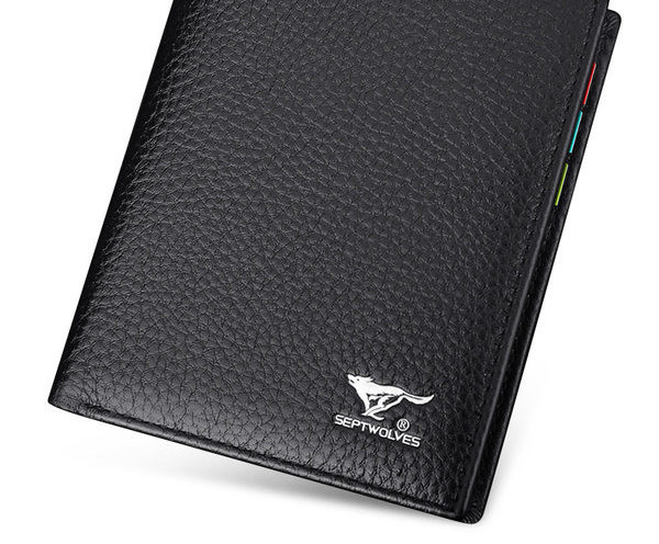 Moderan muški kožni novčanik s metalnim elementom