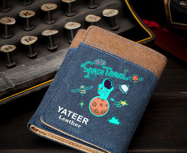 Τρέχον ανδρικό πορτοφόλι με επιγραφή και εφαρμογή