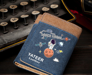 Τρέχον ανδρικό πορτοφόλι με επιγραφή και εφαρμογή