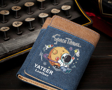 Τρέχον ανδρικό πορτοφόλι με επιγραφή και εφαρμογή