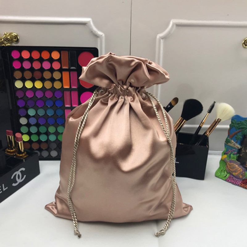 Σατέν τσάντα δώρου Μεταξωτό πουγκί με κορδόνι εκτύπωσης λογότυπο Συσκευασία Κοσμήματα Περούκα μαλλιών Καλλυντικά παπούτσια μακιγιάζ Πανί τσάντες ανθεκτικές στη σκόνη Προσαρμοσμένες