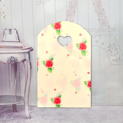 50 τμχ/παρτίδα Διάφορα μοτίβα κοσμήματα Πλαστική τσάντα σε σχήμα καρδιάς Οβάλ λαβές Μίνι τσάντα συσκευασίας δώρου Κατάστημα μικρές τσάντες αγορών