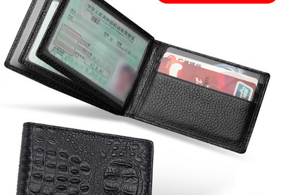 Un nou model de portofel pentru bărbați cu compartiment pentru documente și bancnote