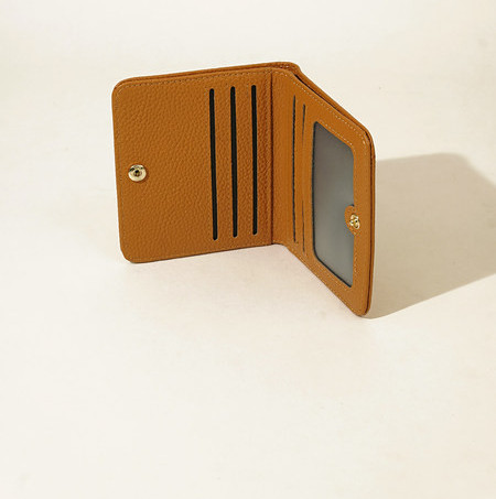 Portofel barbatesc model curat cu inchizator metalic