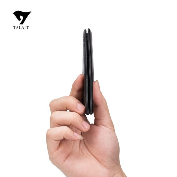 Meeste rahakott lahtriga rahatähtede ja kaartide jaoks