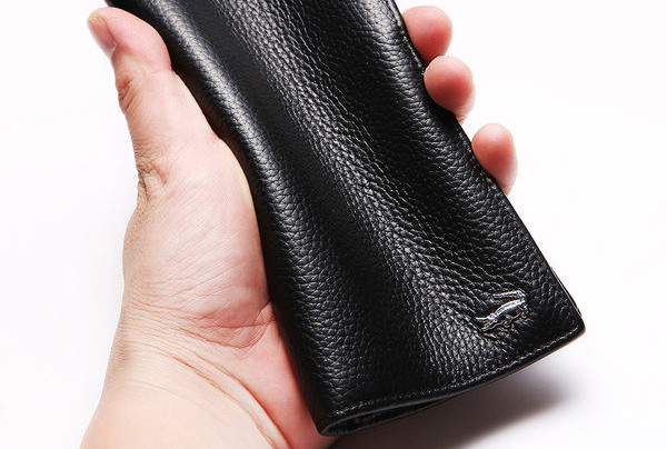 Έκο Δερμάτινο πορτοφόλι - με μεταλλικό στοιχείο