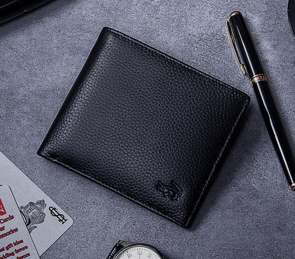 Juhuslik ökonahast rahakott krediitkaartide ja arvete hoidmiseks