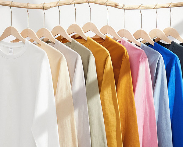 Νέο μοντέλο ανδρική φθινοπωρινή μπλούζα με γραφή στην πλάτη