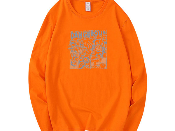 Férfi blúz felirattal és applikációval