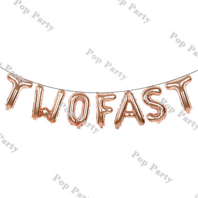 Lipubänner Vintage võidusõiduauto sünnipäevadekoratsiooniga lastele, kaks kiiret / Vroomi rippuv lipp Must-valge võidusõiduauto esimese/teise osapoole tarvikud