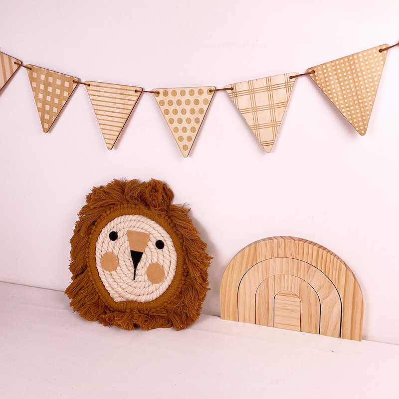 INS Põhjamaade puidust kolmnurga lipp, seinale riputatav vanik Beebi sünnipäevapeo bänner Lastetoa sisekujundus fotorekvisiidid