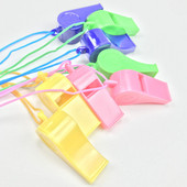 100 kom/lot Plastična zviždaljka u boji Zviždaljka za suca Profesionalna zviždaljka za nogometnog suca Zviždaljka za košarkaškog suca Dolphin E11070