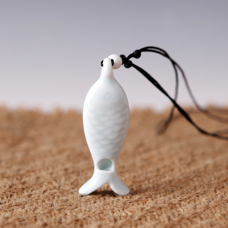 Mažas švilpukas rankomis