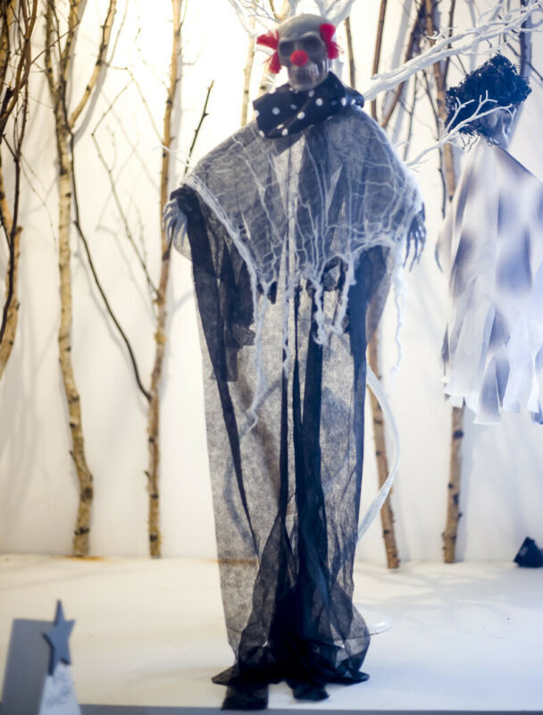 Skeleton Halloween Hanging Ghost with Hand Scary Haunted House Horror Prop Decor