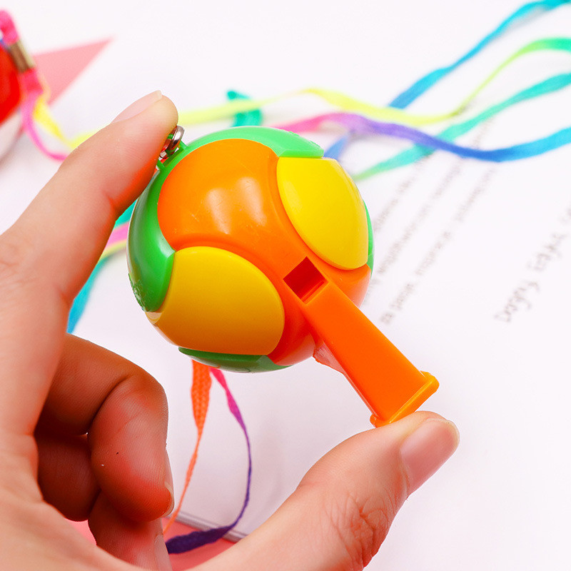 3 vnt./pak. Spalvingas plastikinis švilpukas, vaikiškas žaislinis ragas, futbolo rungtynės, paimkite virvę, švilpukas, sporto reikmenys lauke, pagalbos skambutis
