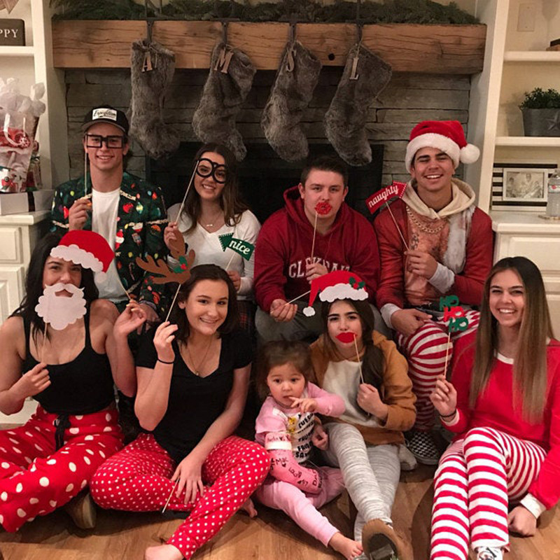 Kalėdų vakarėlio nuotraukų būdelės rekvizitai Kalėdų nuotraukų rėmeliai vakarėlio dekoravimui Kalėdų reikmenų rinkinys vaikams ir suaugusiems