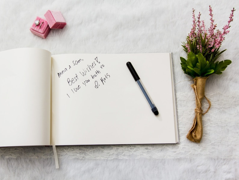 Suasmeninta vestuvių svečių knyga, vestuvių svečių knyga arba sužadėtuvių vakarėlio pasirašymo knyga, pasirašymo knyga vestuvėms