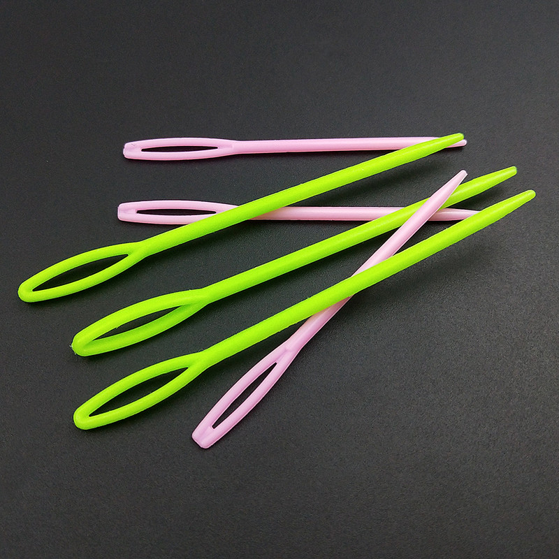 Nauji plastikiniai lenkti nerti U formos didelių akių adatų kabliukai susukami audimo virbalai „pasidaryk pats“ megztinio šaliko siuvimo įrankiai