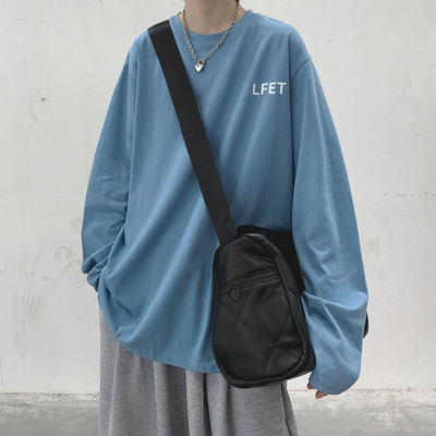 Široka muška bluza s uzorkom O izreza