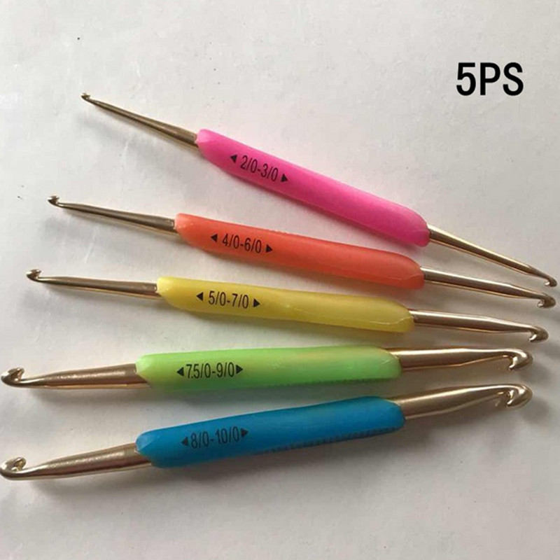 5PCS/Set Robna marka Silikonska ručka Zlatna dvostruka aluminijska heklana kuka Pletene igle za heklanje Brijač nasumičnih boja Alati za šivanje