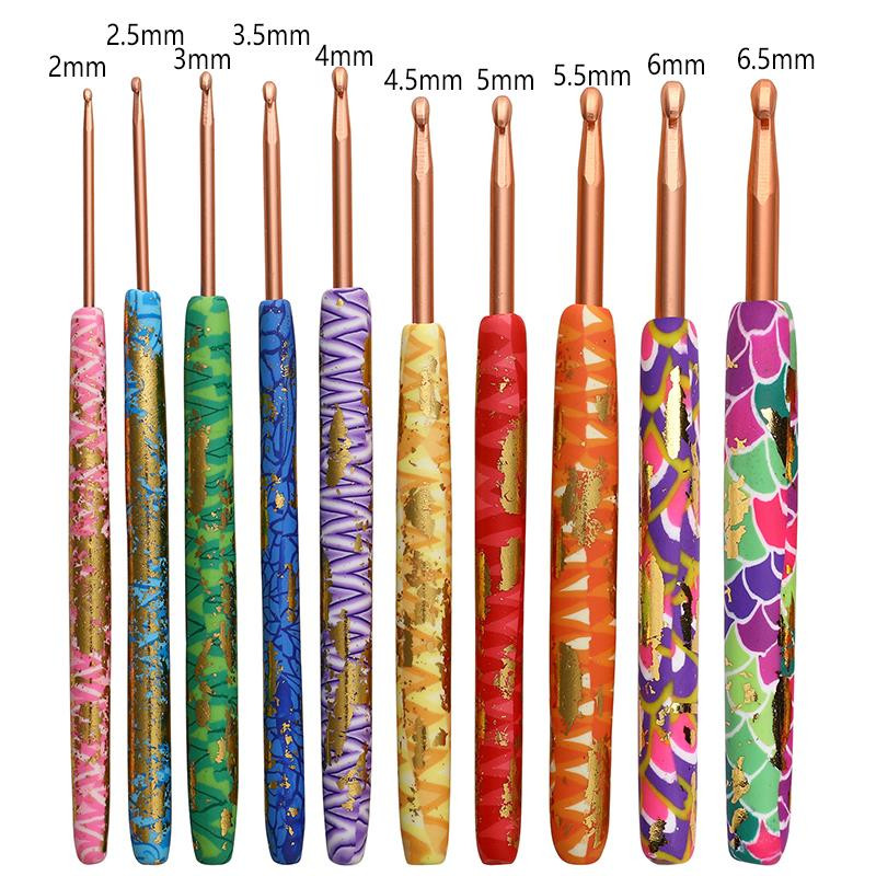 8-10 vnt spalvinga minkšta plastikinė rankena aliuminio oksido nėrimo kabliukai mezgimo adatų rinkinys nėrimo pynimui siuvimo adatų įrankis