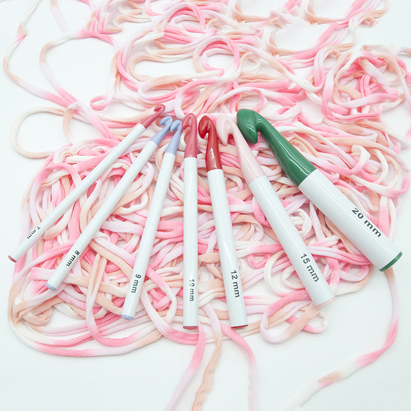 6/7 tk Mitmes suuruses Plastikust heegelnõel Heegelnõel Kudumisvardad Paks villane koe lõng Käsitöö kudumistööriist DIY käsitöö