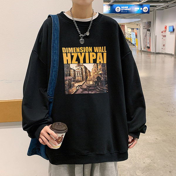 Plaša modeļa vīriešu blūze ar ovālu kakla izgriezumu un krāsainu apdruku