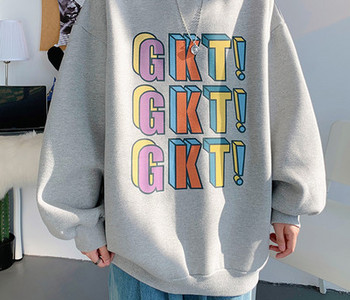 Tasuta mustriga värvilise kirjaga meeste pluus