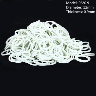 100 vnt. Įvairių dydžių elastinės guminės juostos, lipnios medžiagos Tvirtinimo juostos elastinės juostos Biuro mokiniams Mokyklinės kanceliarinės prekės