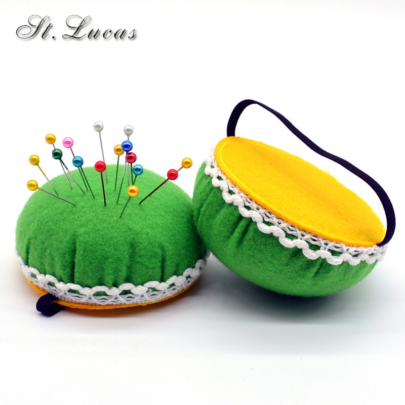 1 vnt. rutulinio pomidoro formos adatos pagalvėlė su elastiniu riešo diržu „pasidaryk pats“ rankdarbių įrankis, skirtas susiūti rankdarbiams.