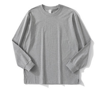 Νέο μοντέλο ανδρικής μπλούζας με οβάλ λαιμόκοψη κατάλληλη για την καθημερινότητα