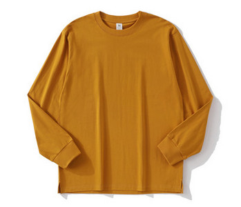 Νέο μοντέλο ανδρικής μπλούζας με οβάλ λαιμόκοψη κατάλληλη για την καθημερινότητα