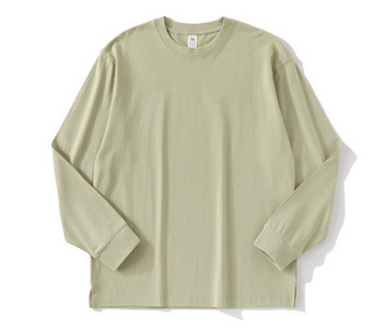 Νέο μοντέλο ανδρικής μπλούζας με οβάλ λαιμόκοψη κατάλληλη για την καθημερινότητα