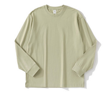 Ανδρική μπλούζα με λαιμόκοψη O και μακριά μανίκια