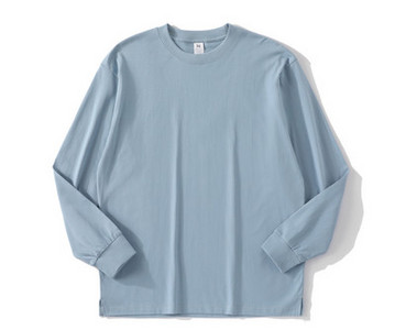 Ανδρική μπλούζα με λαιμόκοψη O και μακριά μανίκια