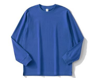 Ανδρική μπλούζα με λαιμόκοψη O και μακριά μανίκια