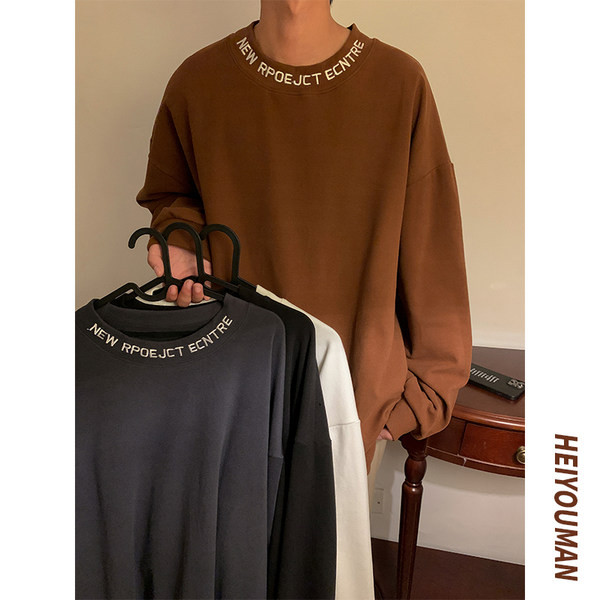 Široki model muške bluze s printom i dugim rukavima