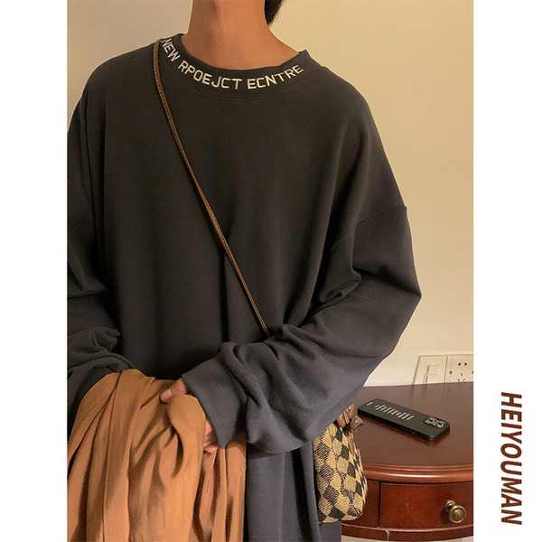 Široki model muške bluze s printom i dugim rukavima