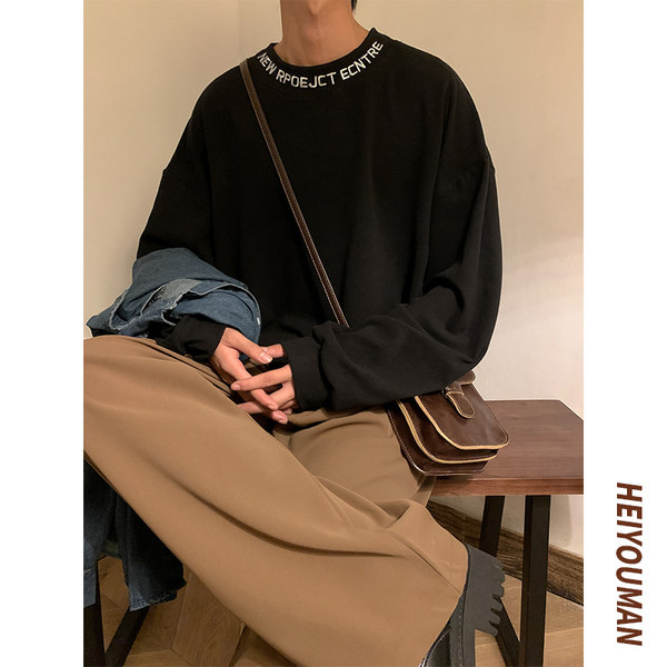 Široki model muške bluze s printom i dugim rukavima