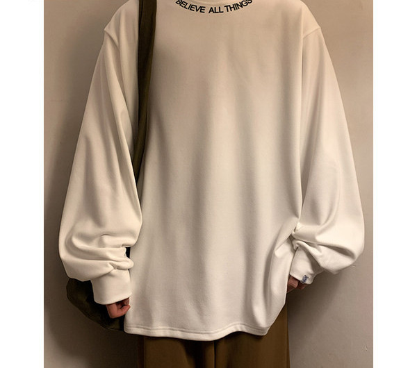 Elegantna muška bluza s dugim rukavima i izvezenim natpisom